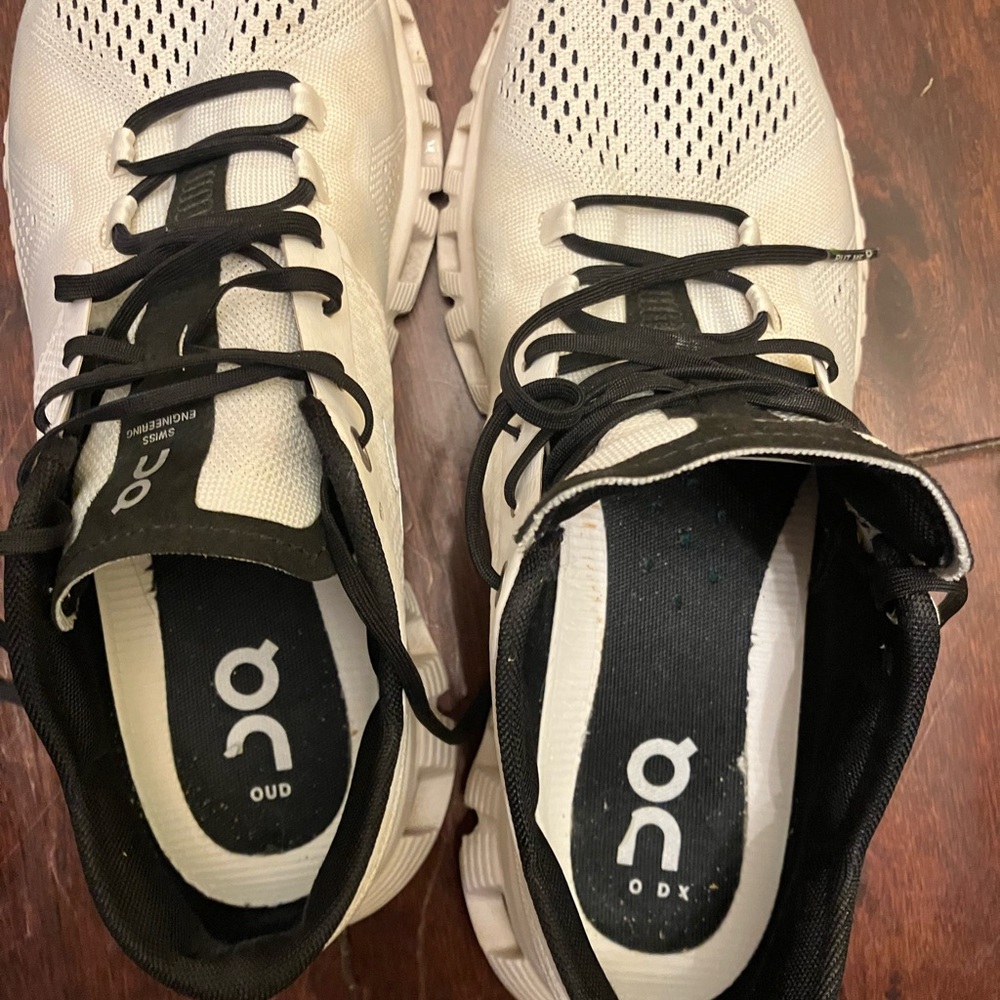 On Running Cloud On Cloud Sneakers - image 8